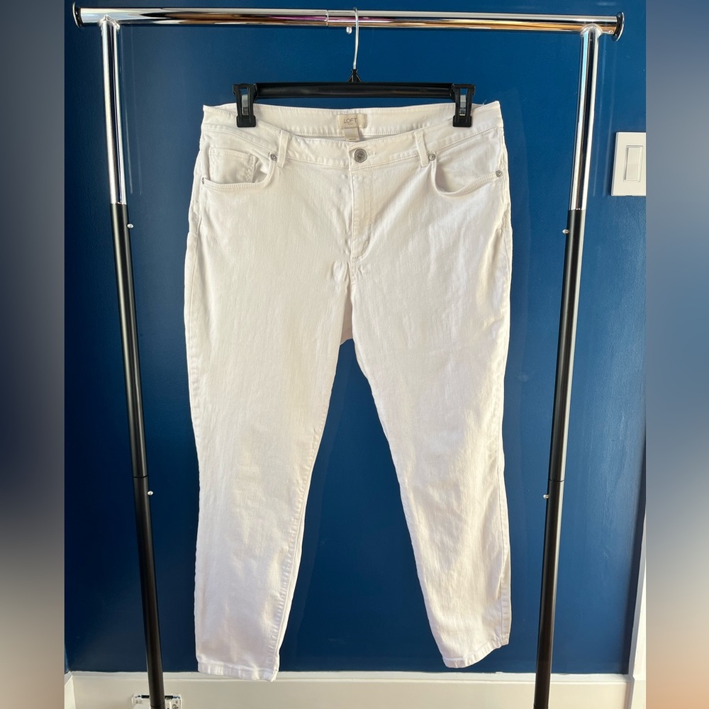 Loft Outlet Curvy Skinny White Jeans size 14. EUC.